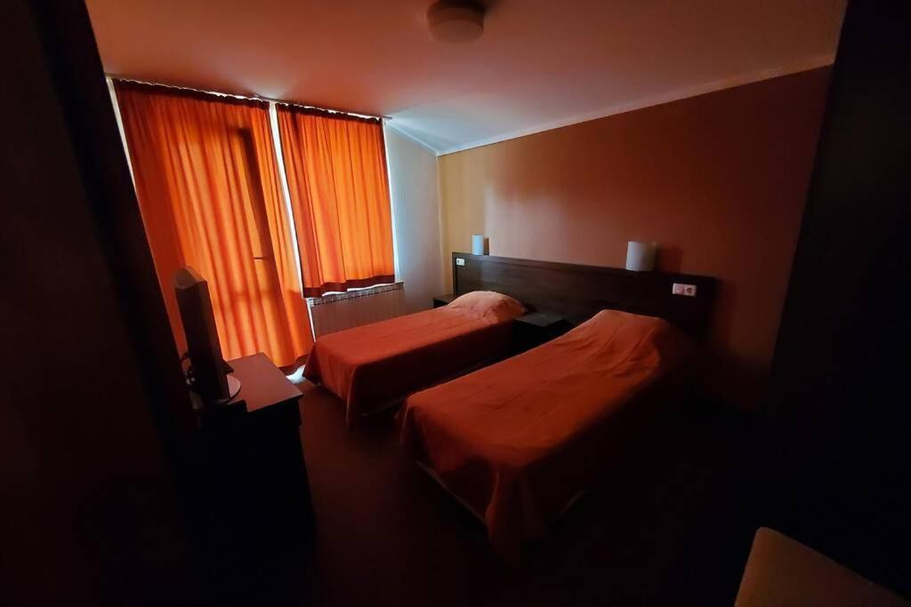 Двете Къщи В Планината Villa Beli Osum Ngoại thất bức ảnh