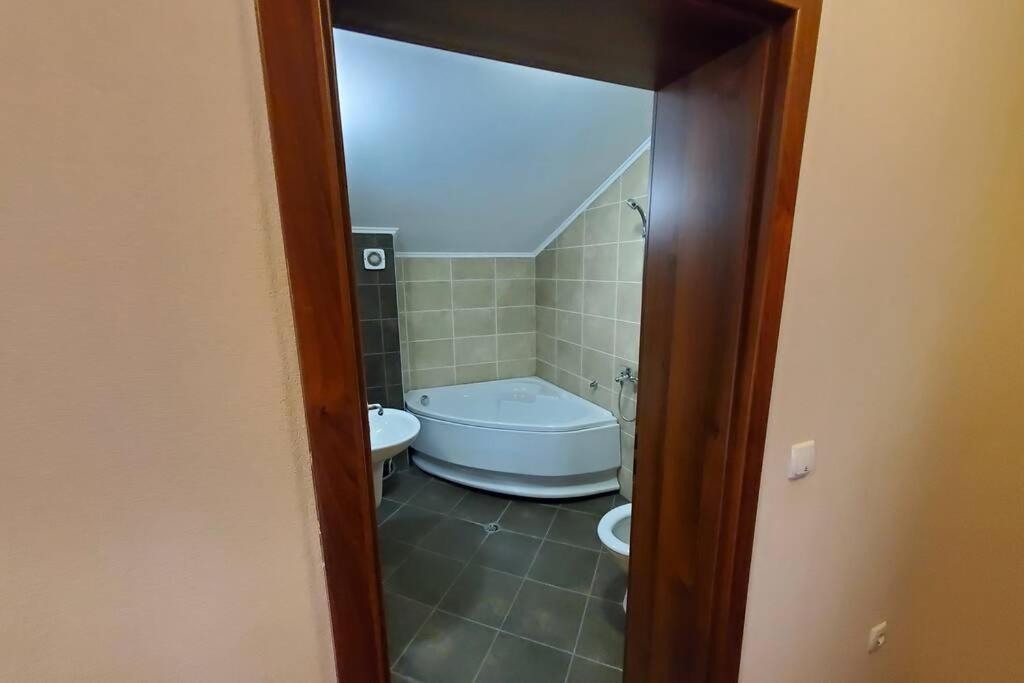 Двете Къщи В Планината Villa Beli Osum Ngoại thất bức ảnh